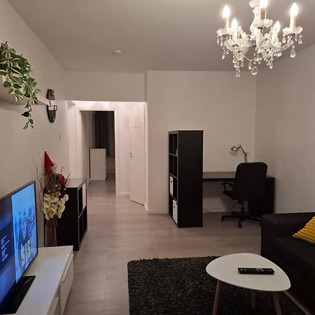 City Apartment Snellmaninkatu 22 A, Yksityinen Pistokkeellinen Paikoitus Sisaeltyy Hintaan Kuopio Exterior foto